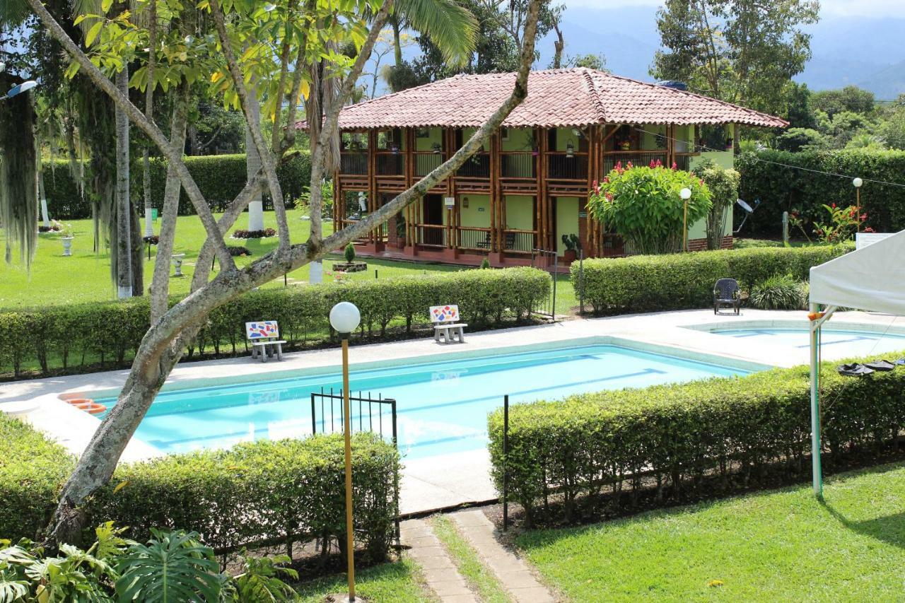 Villa Alejandra Del Quindio Calarcá Exterior foto